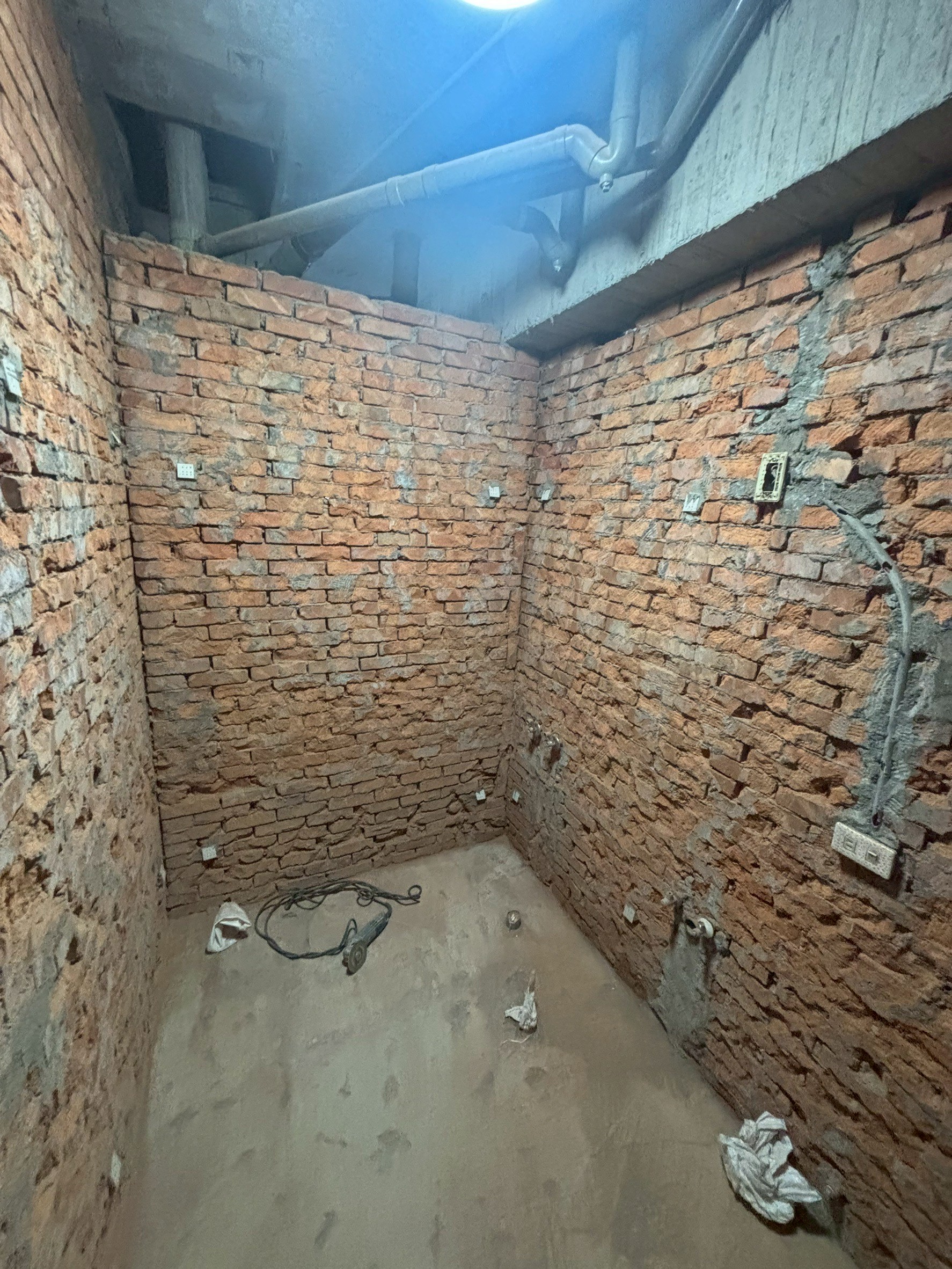 新莊幸福路重作格局立牆進行砌磚 施工紀錄