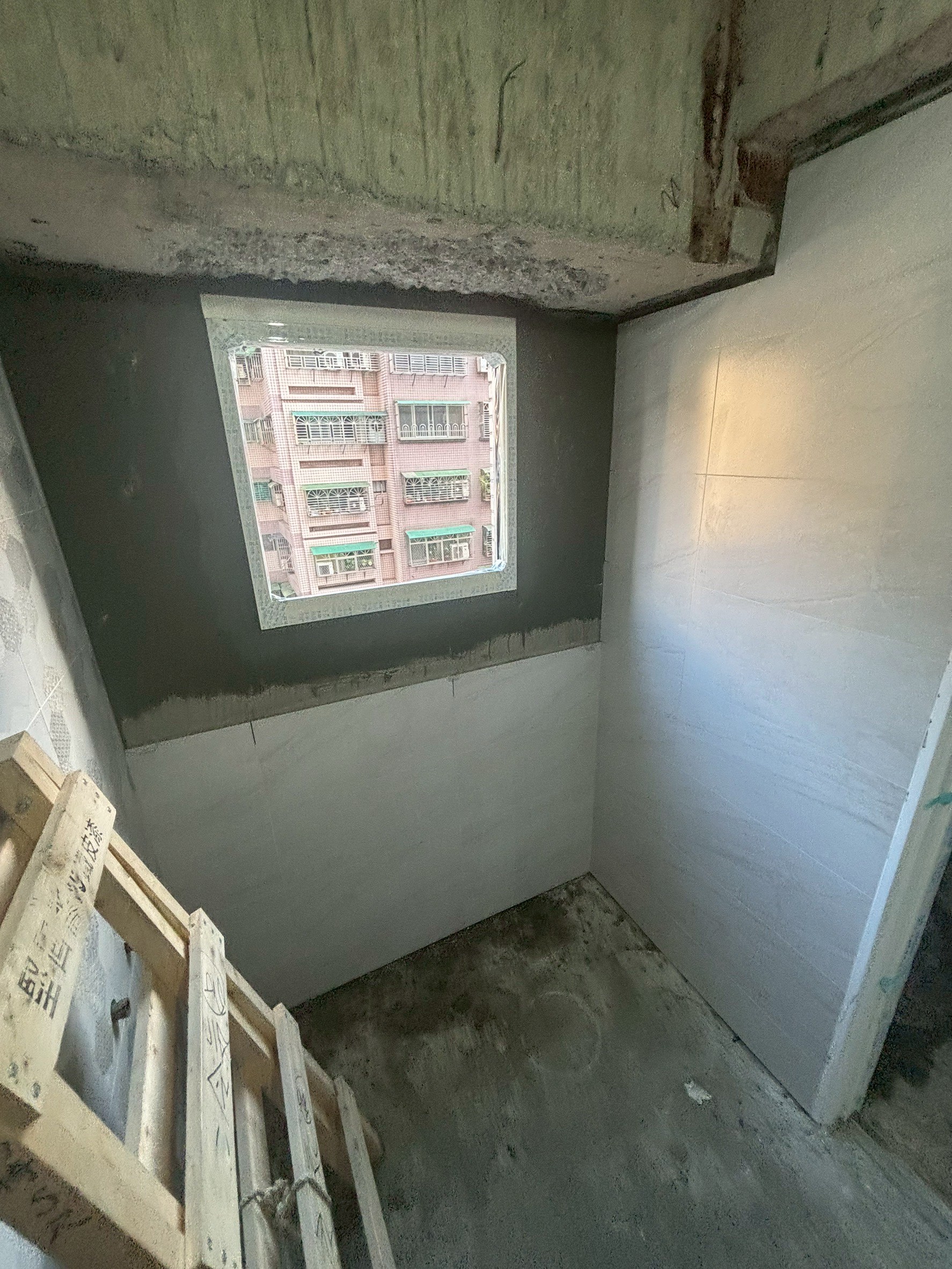 新莊幸福路立窗框01 施工紀錄