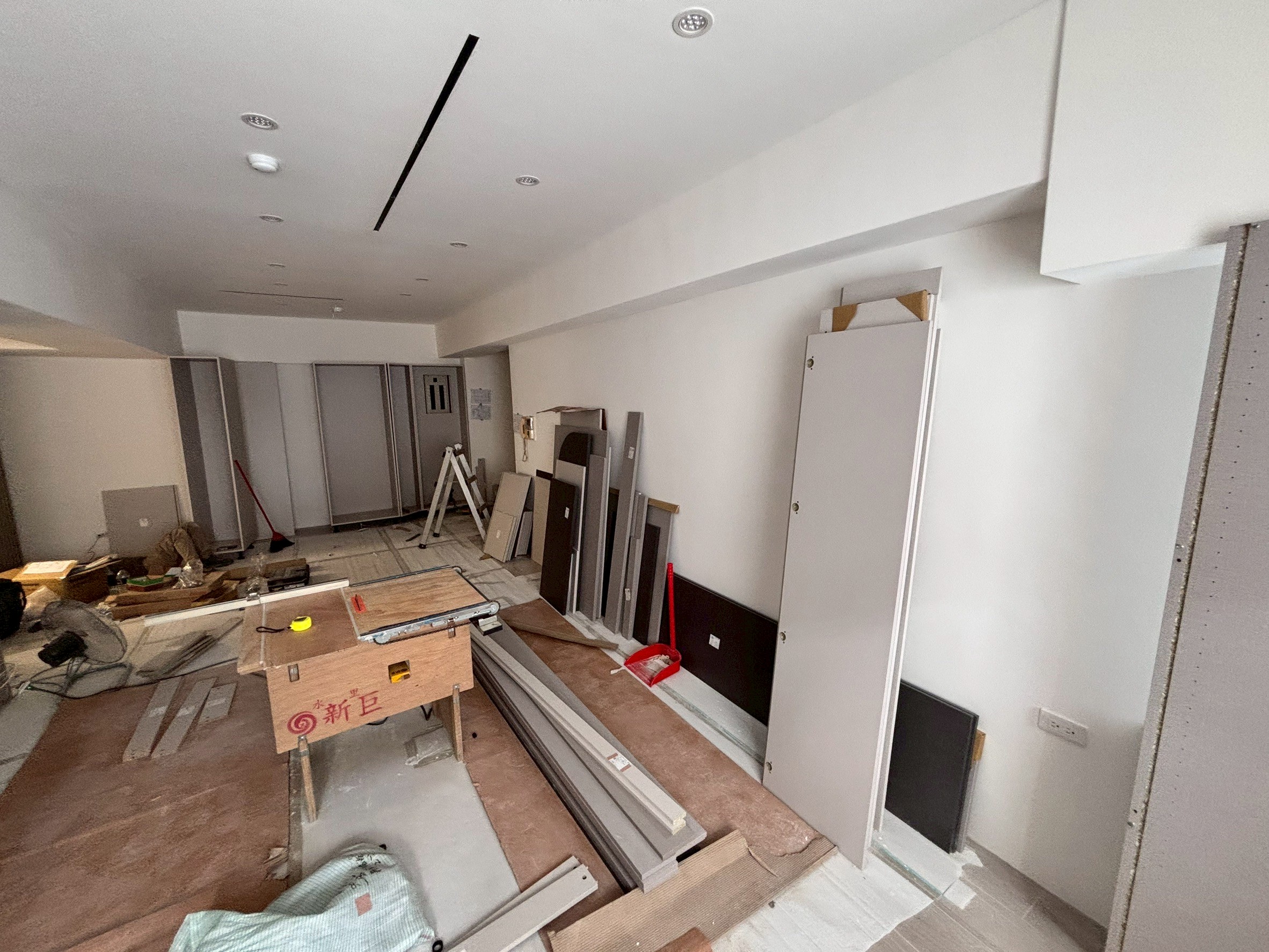 新莊幸福路客廳系統櫃01 施工紀錄