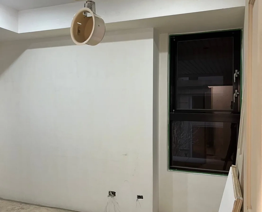 三峽學府油漆工程中的室內牆面與天花