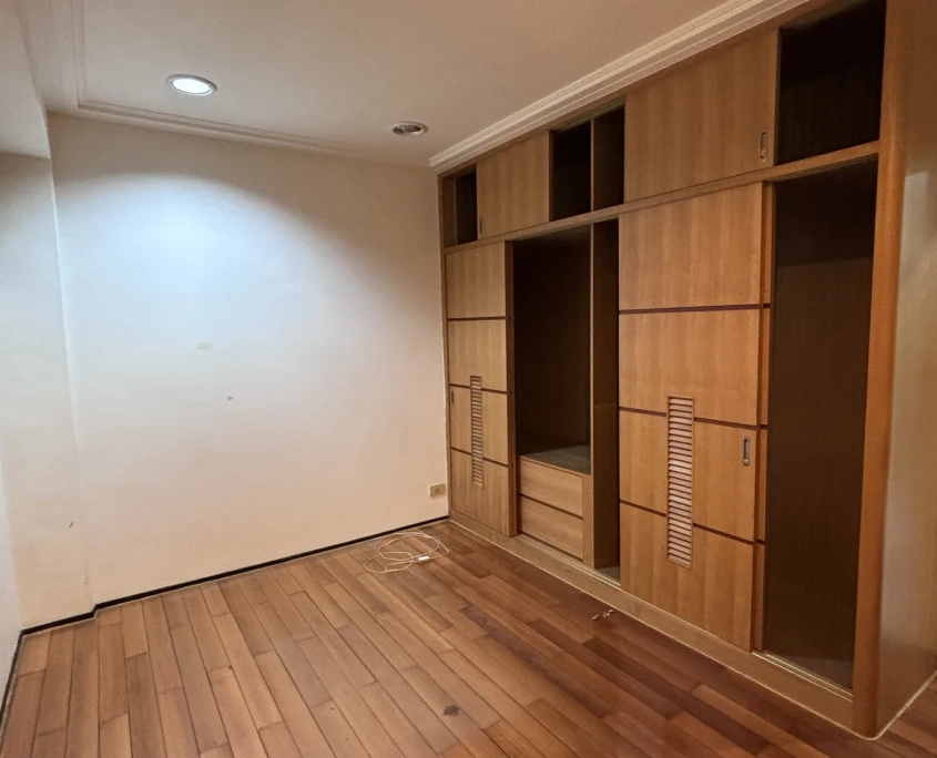 主臥施工前