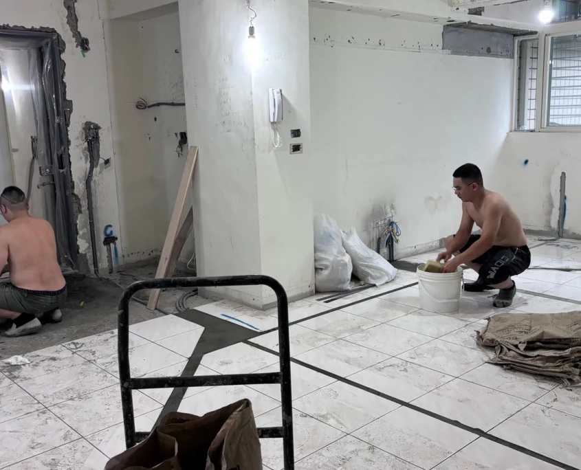 中和自強住宅翻新｜公共區牆地同步施工