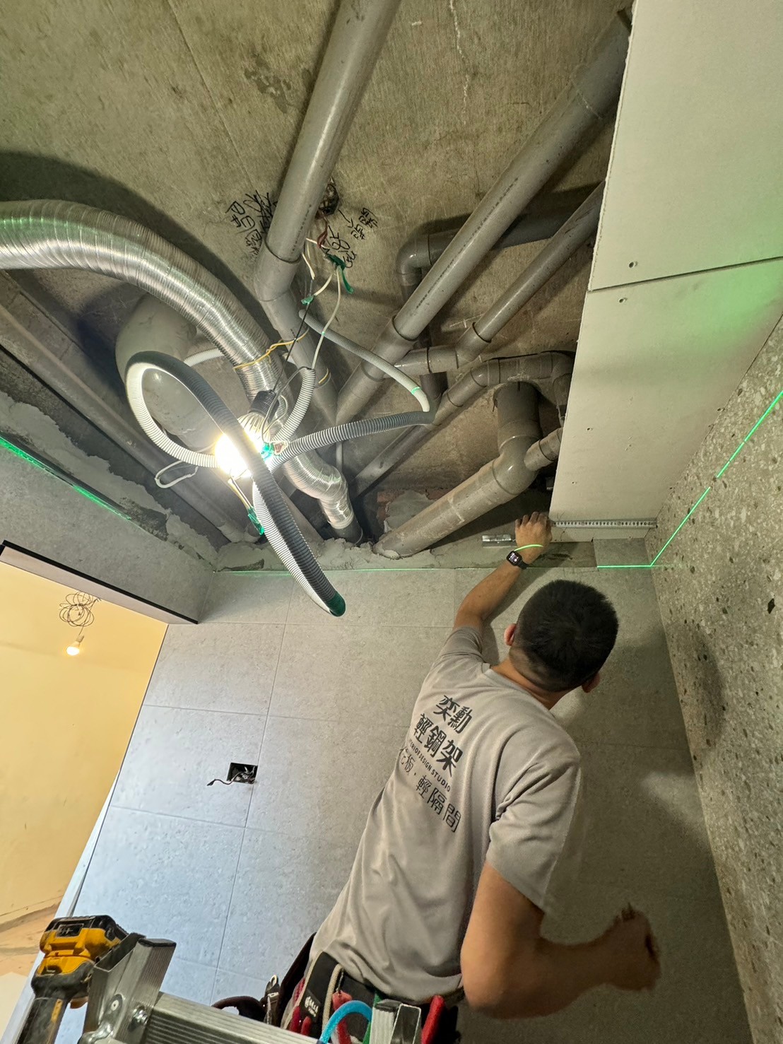 內湖康寧路案例｜輕隔間與天花板施工紀錄