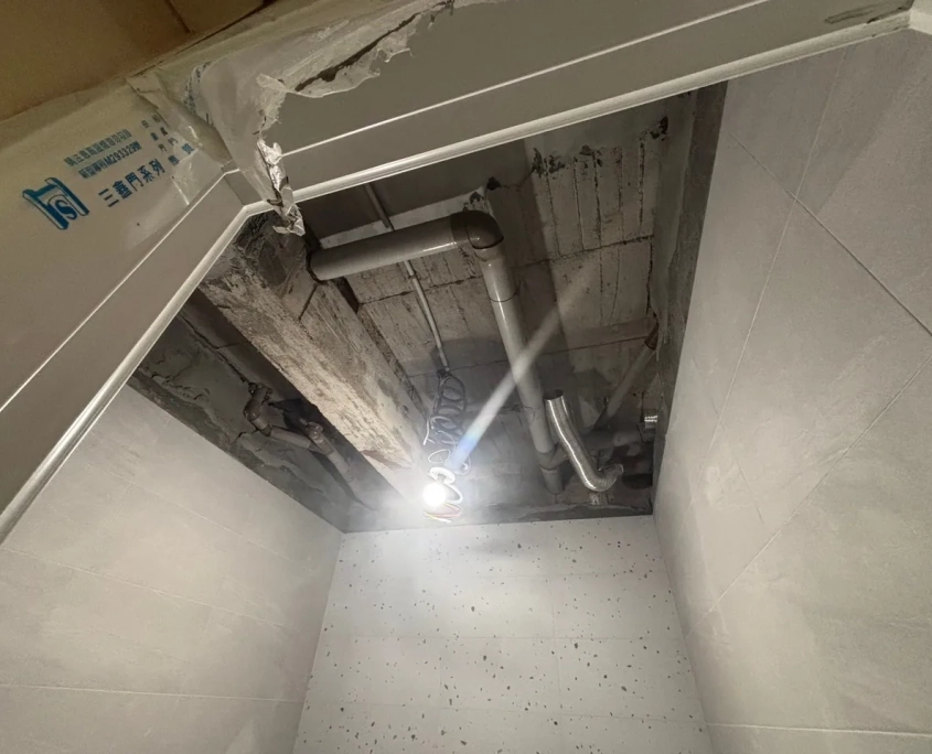 文山辛亥老屋翻新 01/07 工程專員巡場紀錄:檢查現場:浴室天花管線
