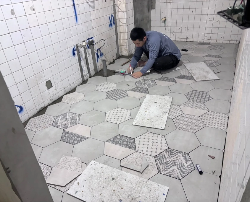 文山辛亥老屋翻新 01/09 工程專員巡場紀錄:廚房六角地磚鋪貼