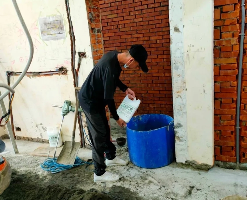 中山合江老屋翻新 04/24 工程專員巡場紀錄:抹牆與防水